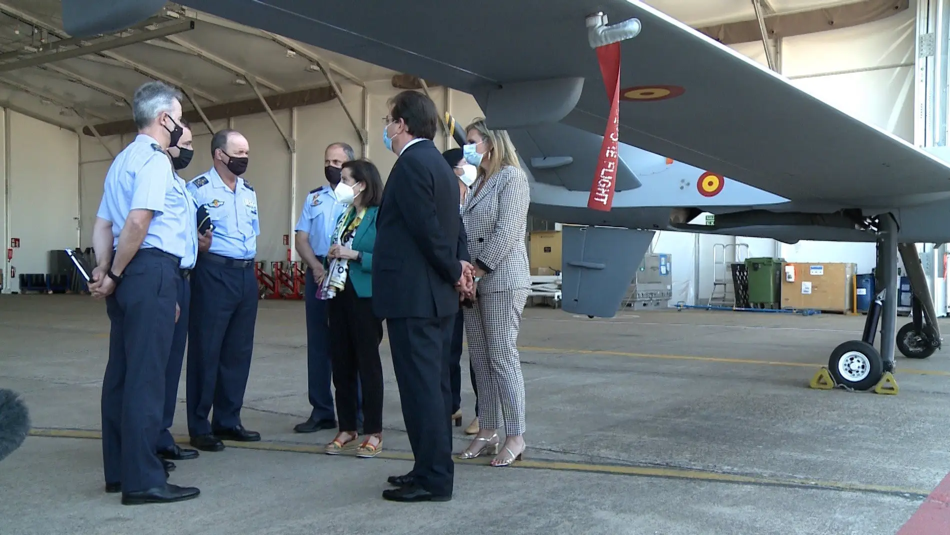 La ministra de Defensa visita la Base Aérea de Talavera para conocer los Drones Predator del Ejército del Aire