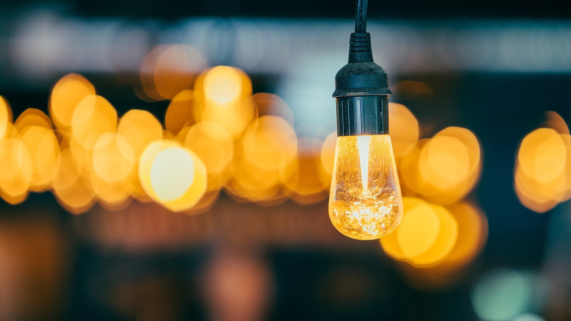 El precio de la luz alcanza su máximo de junio: esto es lo que cuesta hoy por tramos horarios El precio de la luz alcanza su máximo de junio: esto es lo que cuesta hoy por tramos horarios