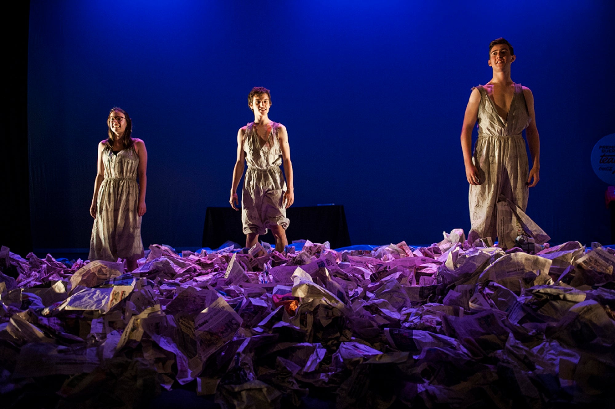 El grupo 'Descarado Teatro' y la 'Compañía la Máscara Tuerta', ganadores de Andalucía, Ceuta y Melilla de los premios de teatro joven de Coca-Cola El grupo 'Descarado Teatro' y la 'Compañía la Máscara Tuerta', ganadores de Andalucía, Ceuta y Melilla de los premios de teatro joven de Coca-Cola