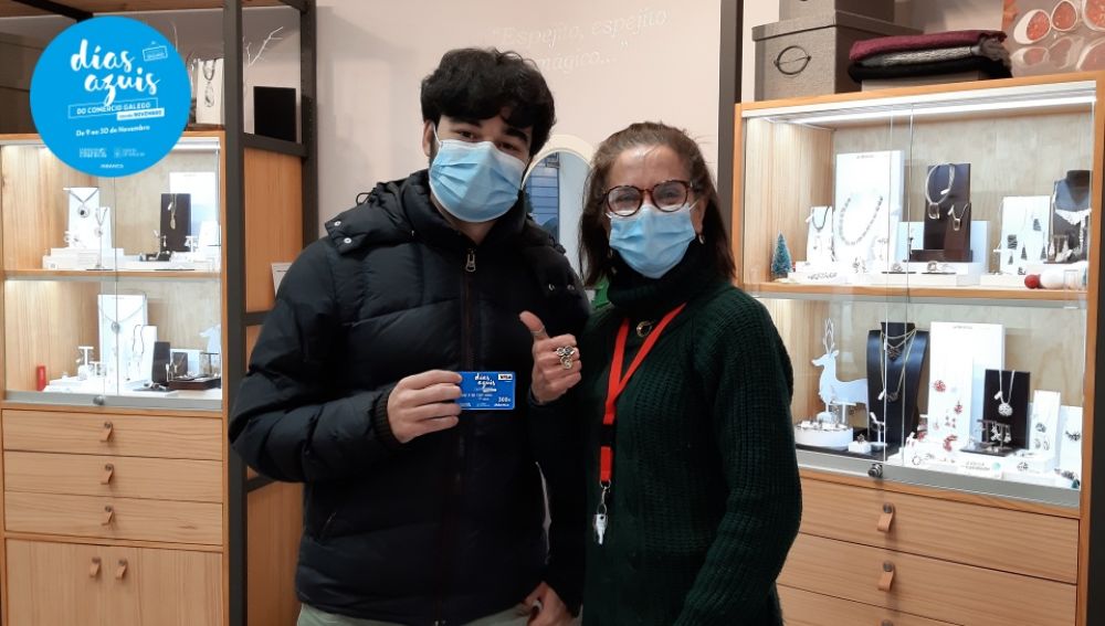 Entrega de un premio dos "días azuis"