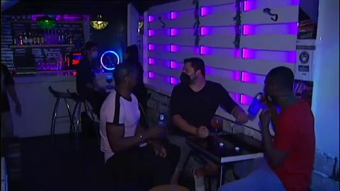 Los nuevos horarios para el ocio nocturno y hosteler&iacute;a en cada comunidad aut&oacute;noma