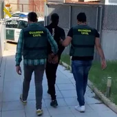 Las estafas han sido realizadas desde distintas localidades de la Vega Baja, afectando a víctimas de todo el territorio nacional Las estafas han sido realizadas desde distintas localidades de la Vega Baja, afectando a víctimas de todo el territorio nacional