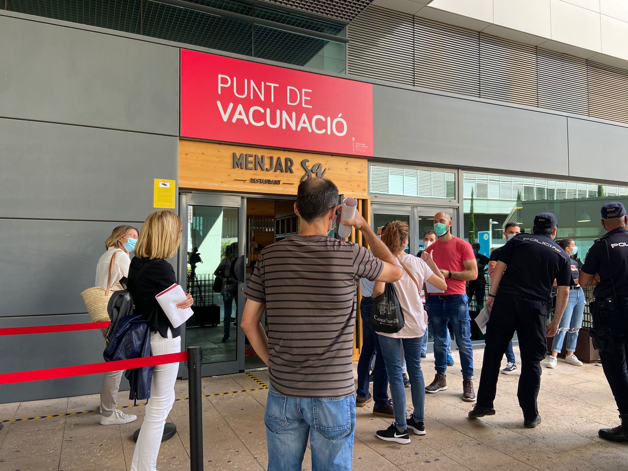 Baleares registra 4.399 casos y cinco fallecidos por COVID Baleares registra 4.399 casos y cinco fallecidos por COVID