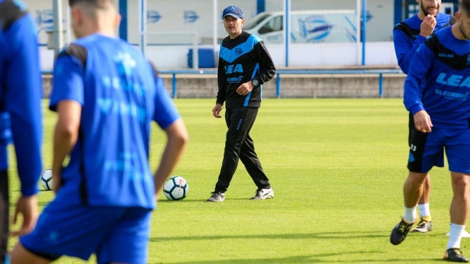Javier Cabello: "Me he sentido muy identificado con el Alavés y con sus aficionados" Javier Cabello: "Me he sentido muy identificado con el Alavés y con sus aficionados"