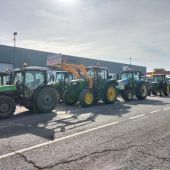 Numerosos tractores han participado en la manifestación de Villarrubia de los Ojos