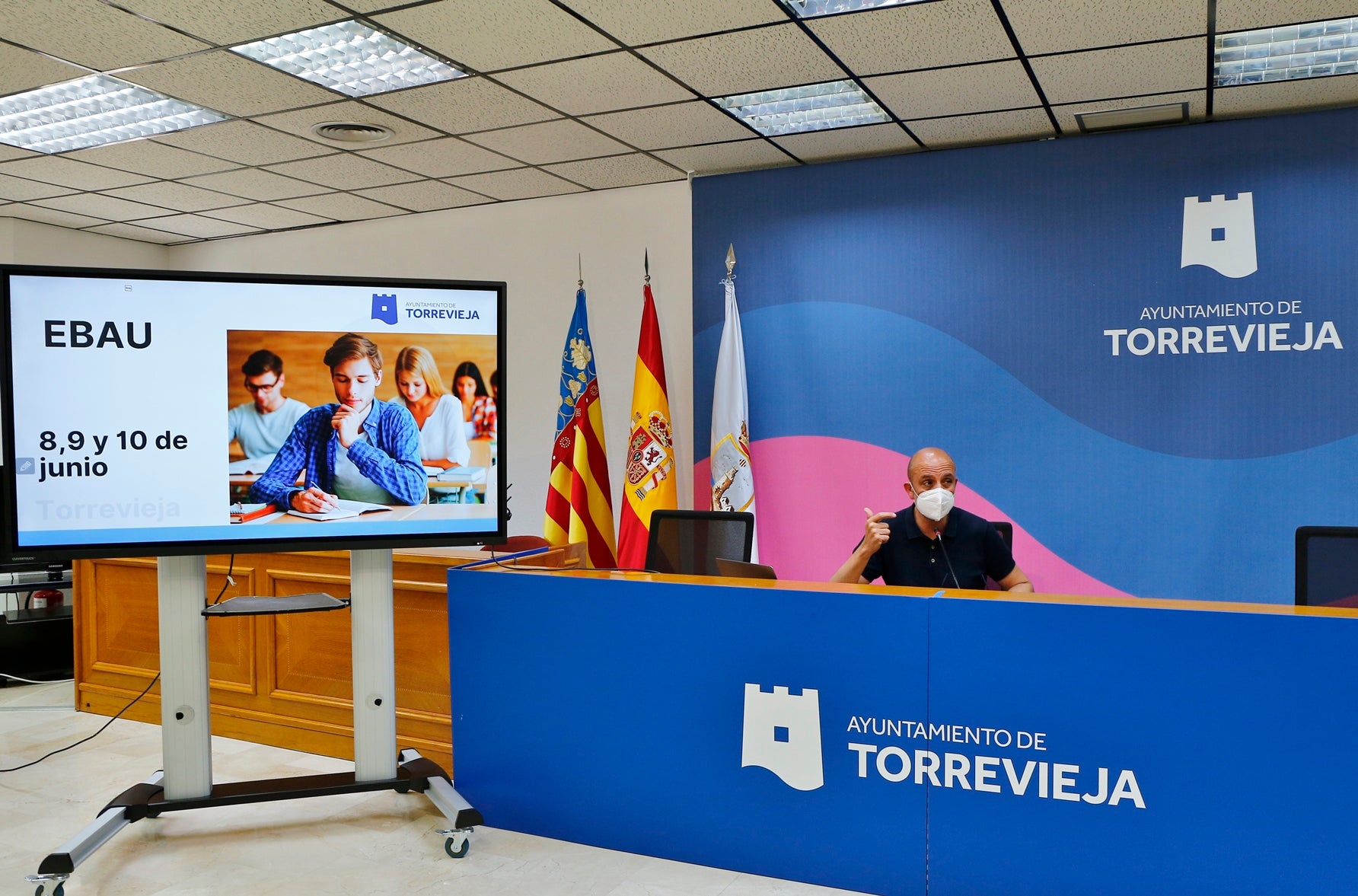 Los dias 8, 9 y 10 de junio se celebrarán por primera vez las pruebas de acceso a la universidad Los dias 8, 9 y 10 de junio se celebrarán por primera vez las pruebas de acceso a la universidad