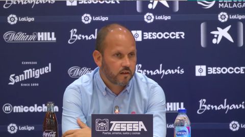 El técnico malaguista, José Alberto López, en su presentación