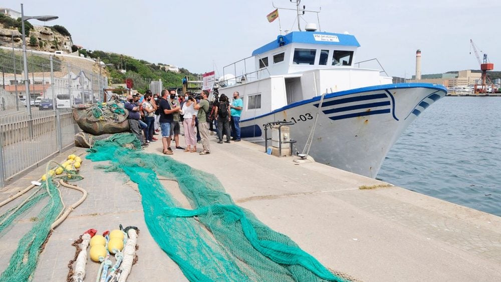 La flota pesquera de Menorca clama contra la normativa europea La flota pesquera de Menorca clama contra la normativa europea