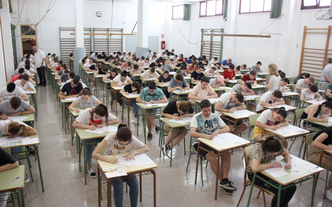 Juan Antonio Planas: "la selectividad es una prueba de madurez" Juan Antonio Planas: "la selectividad es una prueba de madurez"