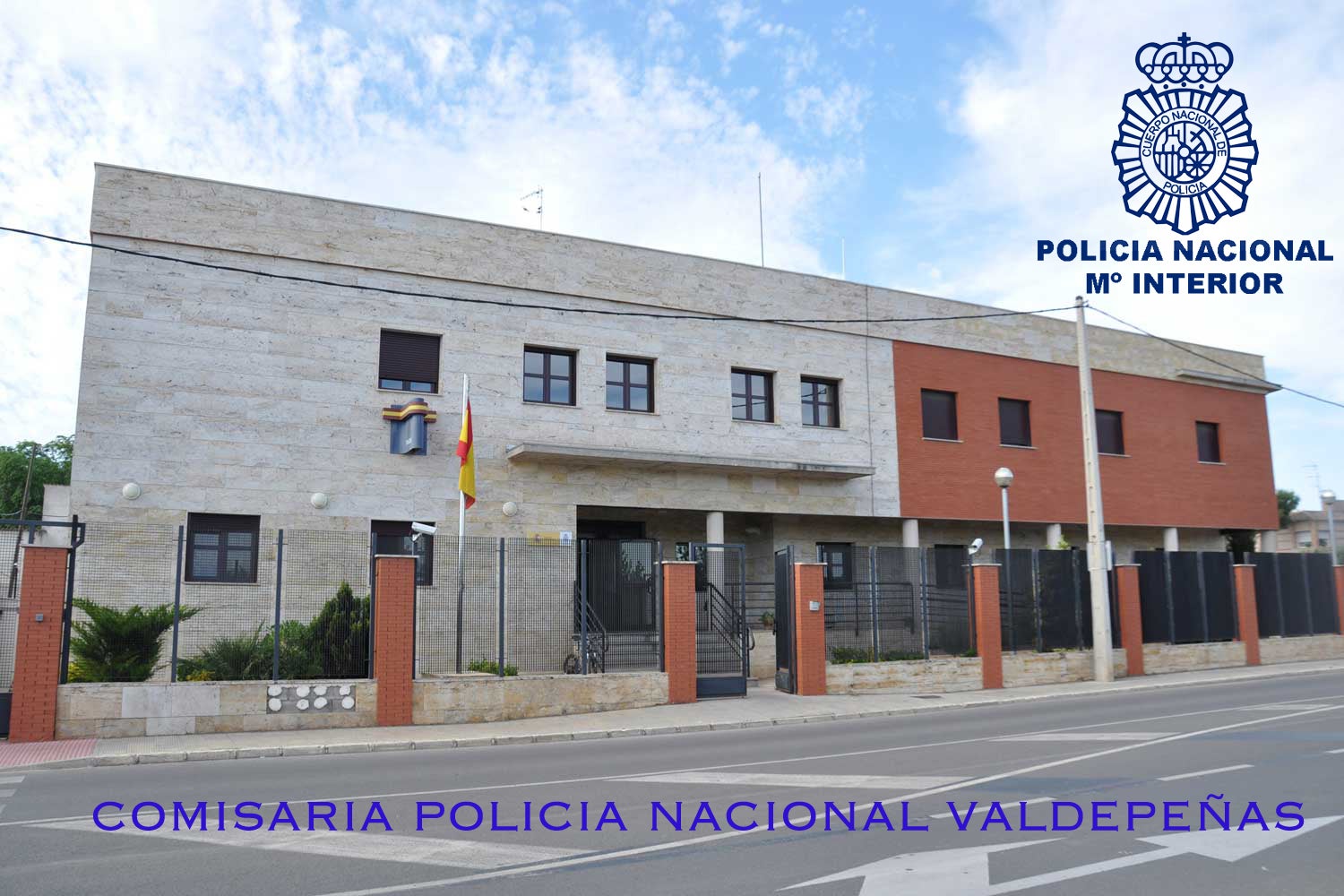 Detenida in situ una pareja que trataba de robar a un empresario por el "método del pinchazo" en Valdepeñas Detenida in situ una pareja que trataba de robar a un empresario por el "método del pinchazo" en Valdepeñas
