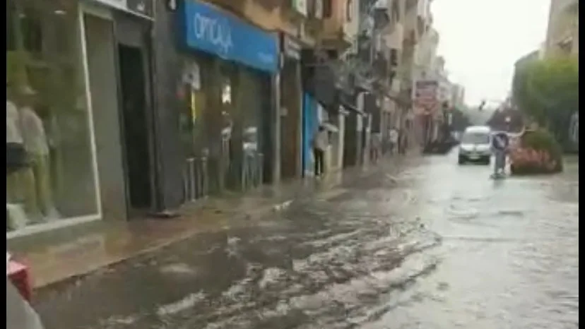 Calle principal inundada