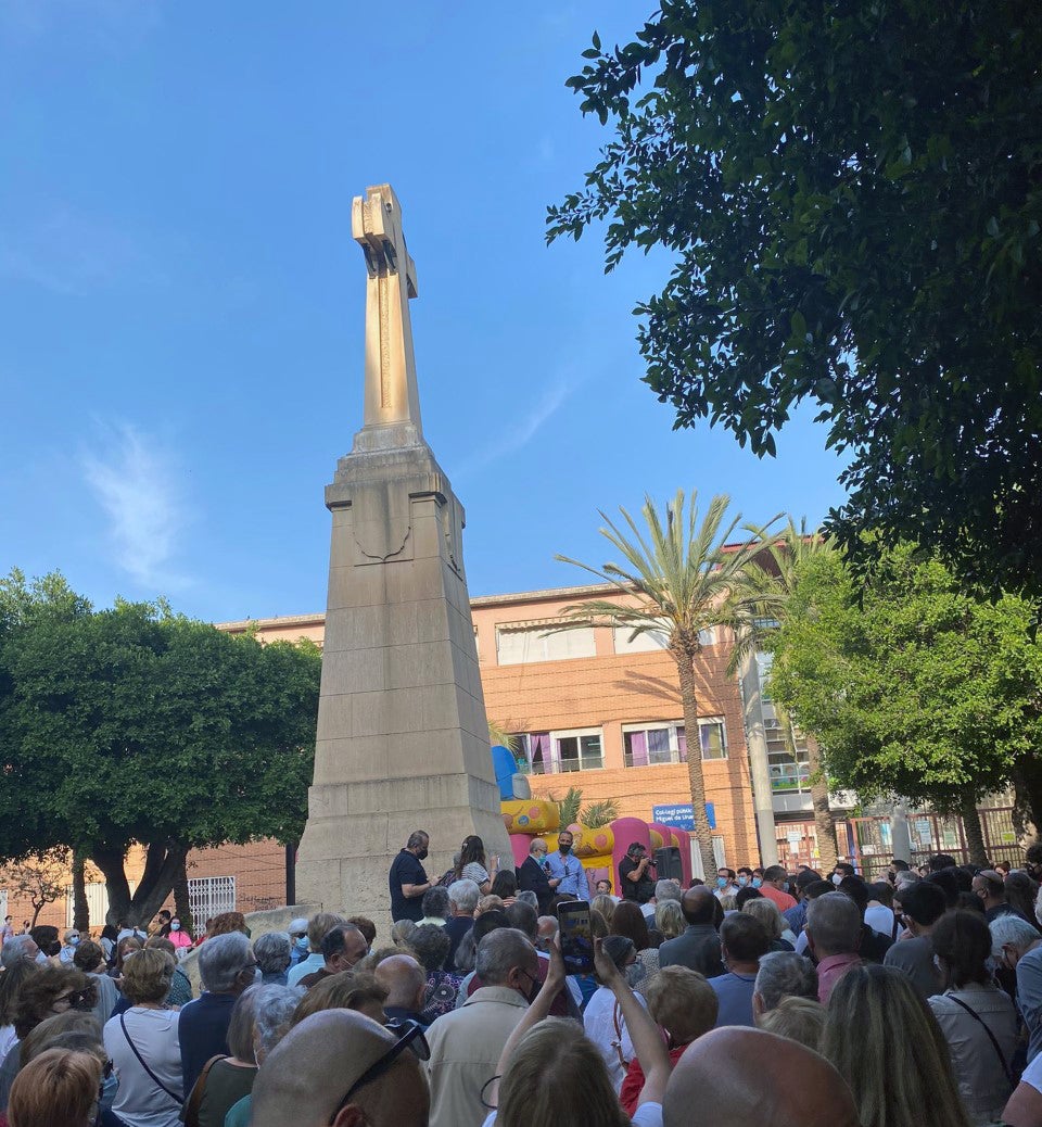 PP, Vox y Cs en Elche se adhieren a una nueva concentración contra la retirada de la Cruz de los Caídos de Paseo Germanías PP, Vox y Cs en Elche se adhieren a una nueva concentración contra la retirada de la Cruz de los Caídos de Paseo Germanías