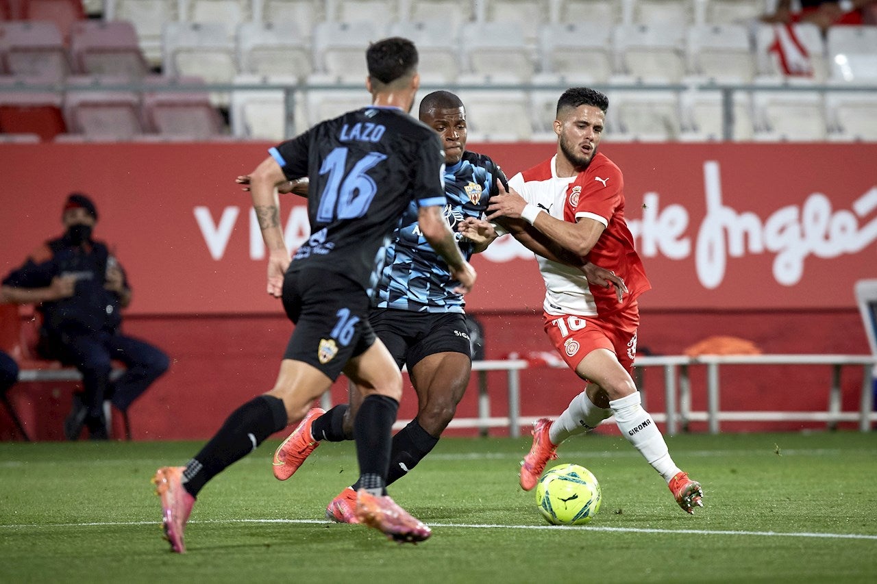 Alineación de Almería y Girona en el partido de playoff de ascenso a primera división Alineación de Almería y Girona en el partido de playoff de ascenso a primera división