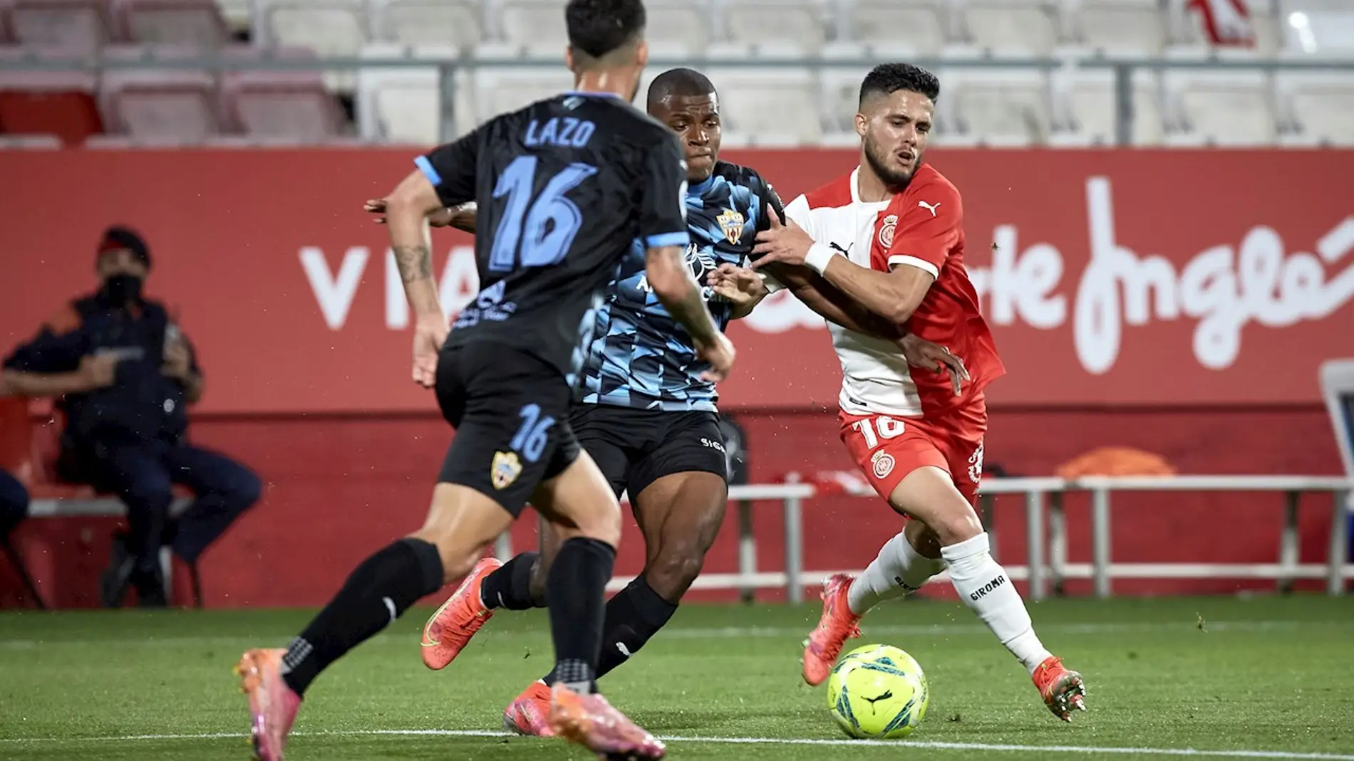 Alineación de Almería y Girona en el partido de playoff de ascenso a primera división