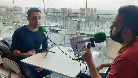 El director Alejandro Amenabar, durante una entrevista con David Martos en Kinótico El director Alejandro Amenabar, durante una entrevista con David Martos en Kinótico