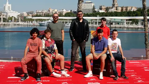 El director y el reparto de 'Live is Life', en el photocall oficial del Festival de Málaga El director y el reparto de 'Live is Life', en el photocall oficial del Festival de Málaga