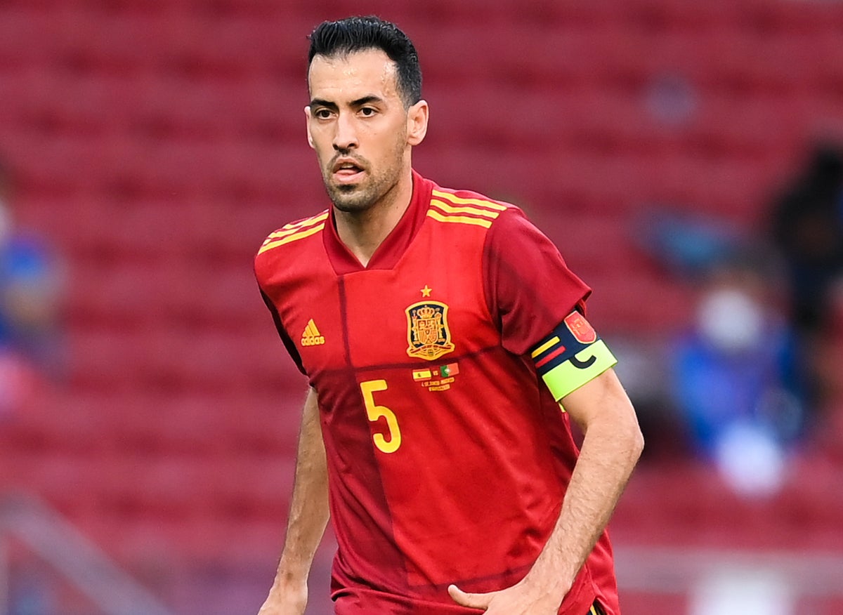 Valdano: "La baja de Busquets es un gran contratiempo pero Rodri es de plenas garantías" Valdano: "La baja de Busquets es un gran contratiempo pero Rodri es de plenas garantías"