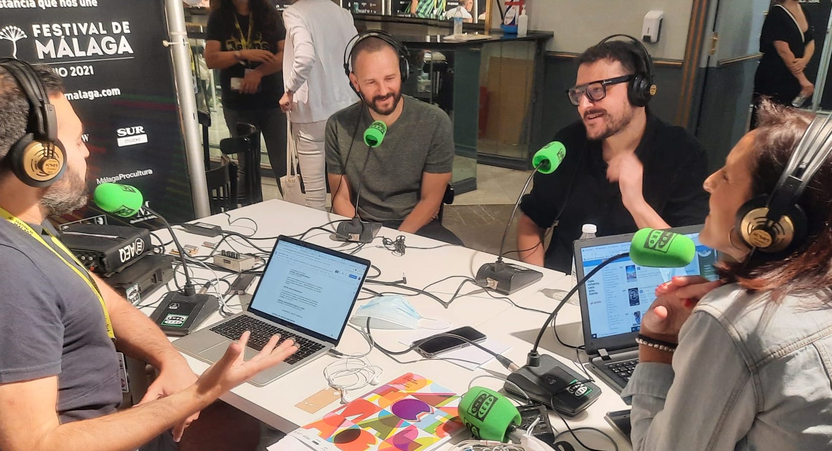 Dani de la Torre: "Mi madre, poco antes de morir, me pidió que rodara ‘Live is Life’" Dani de la Torre: "Mi madre, poco antes de morir, me pidió que rodara ‘Live is Life’"