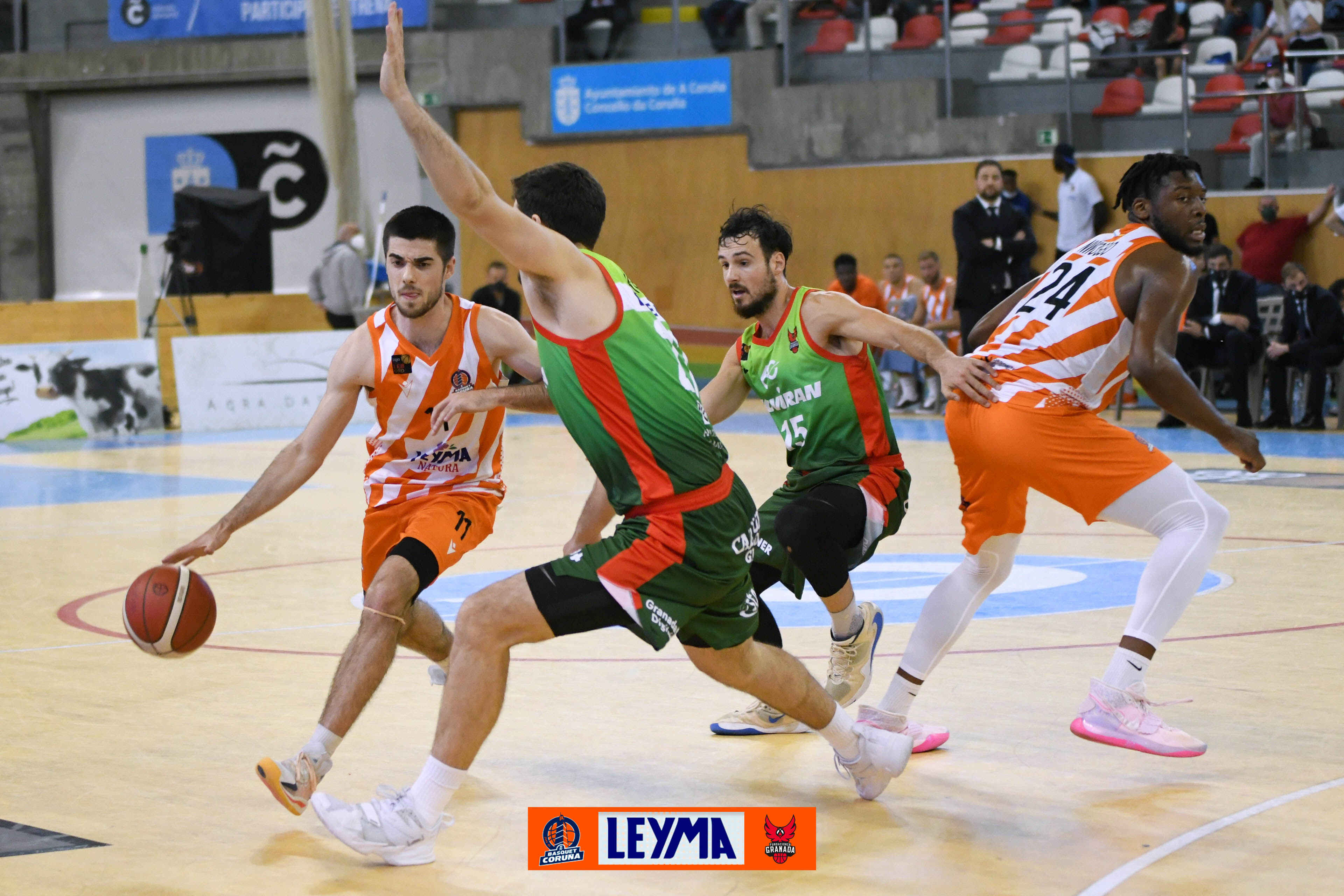 82-85: El Granada iguala las semifinales ganando al Basquet Coruña en Riazor 82-85: El Granada iguala las semifinales ganando al Basquet Coruña en Riazor