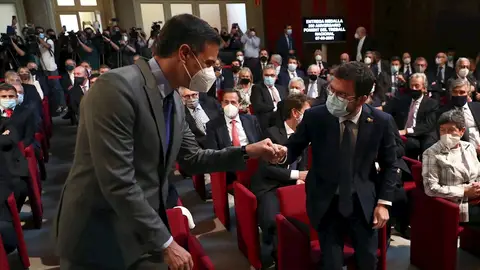 Saludo de Sánchez y Aragonès en Barcelona Saludo de Sánchez y Aragonès en Barcelona