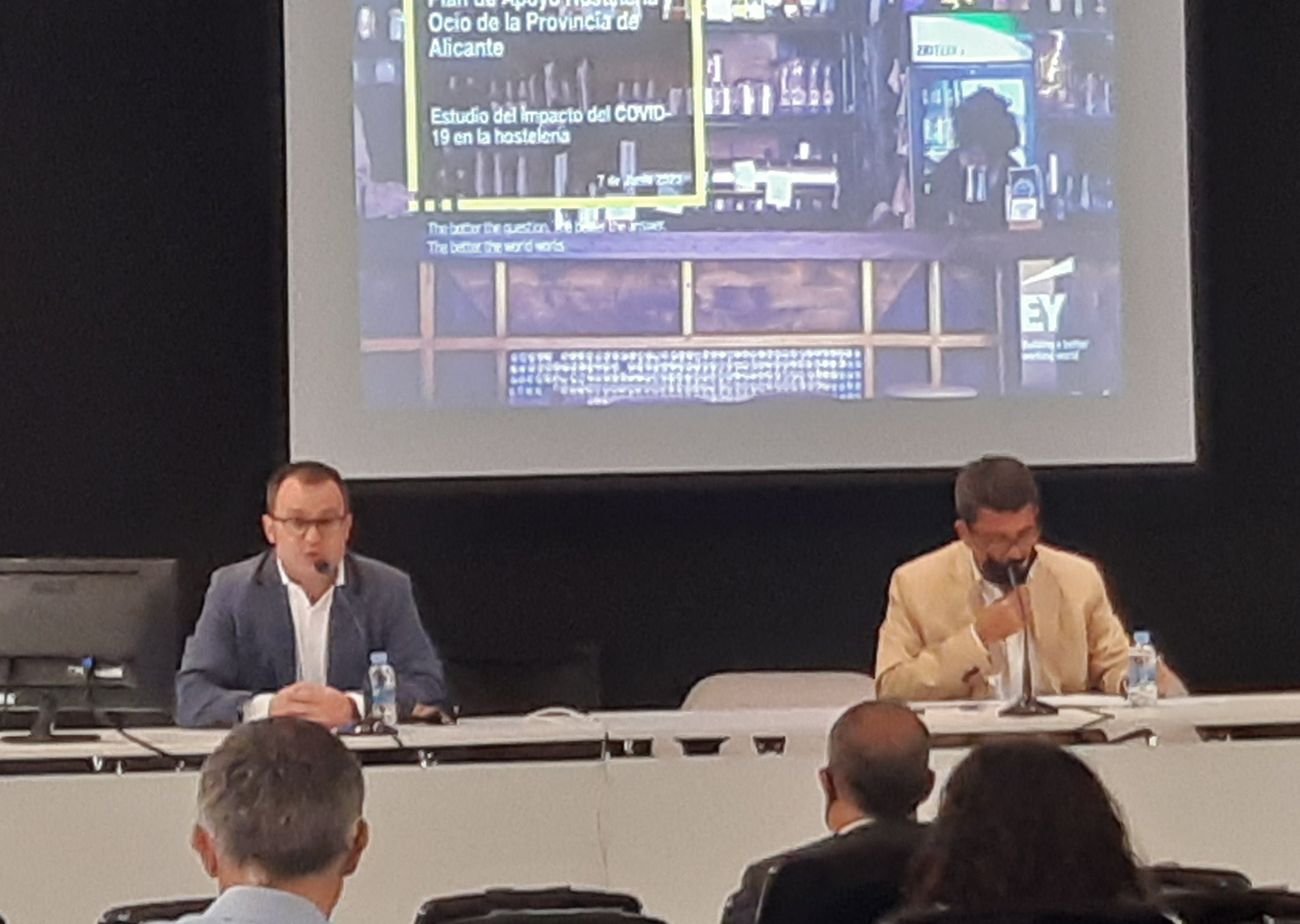 La epidemia provocó pérdidas de 2.700 millones de euros en 2020 en hoteles, bares y restaurantes de la provincia La epidemia provocó pérdidas de 2.700 millones de euros en 2020 en hoteles, bares y restaurantes de la provincia