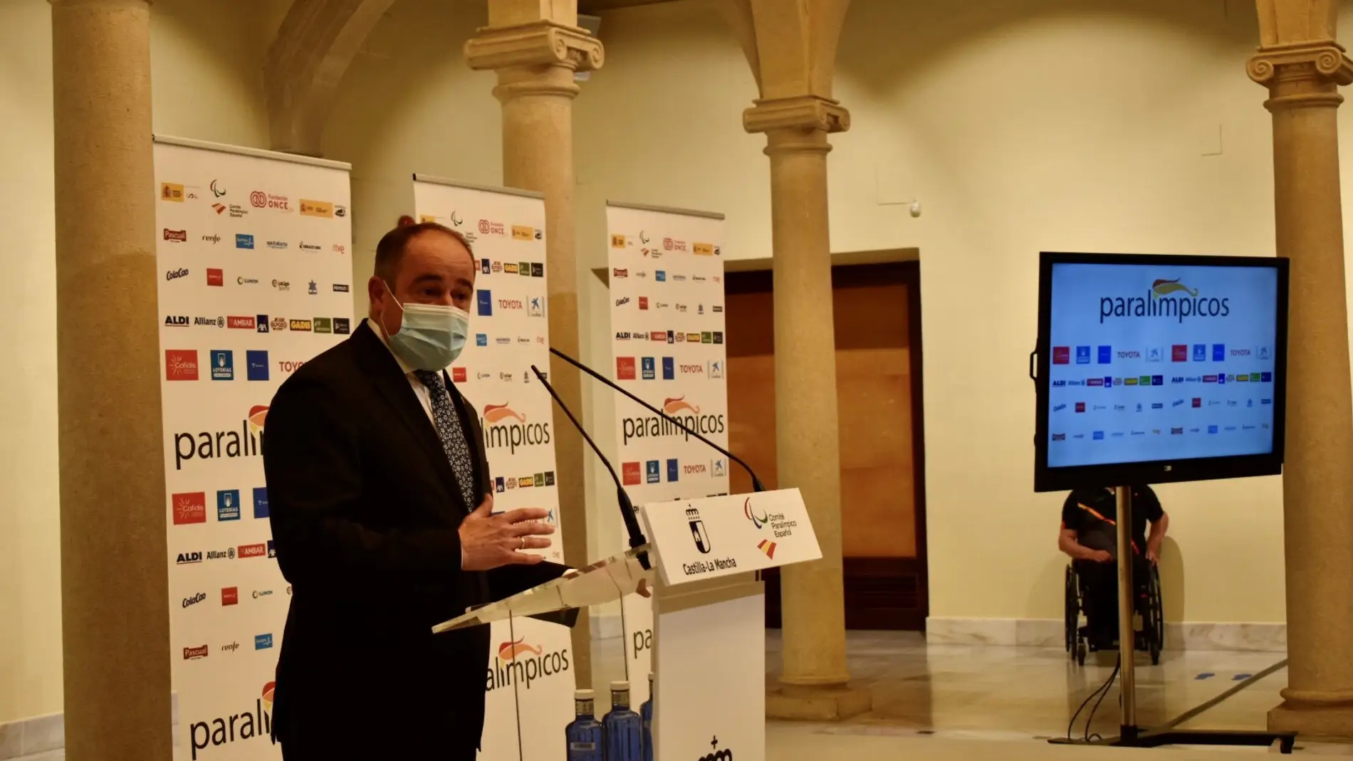 En su primer acto como alcalde en funciones, Emilio Sáez anuncia un Plan Estratégico de Deporte Inclusivo