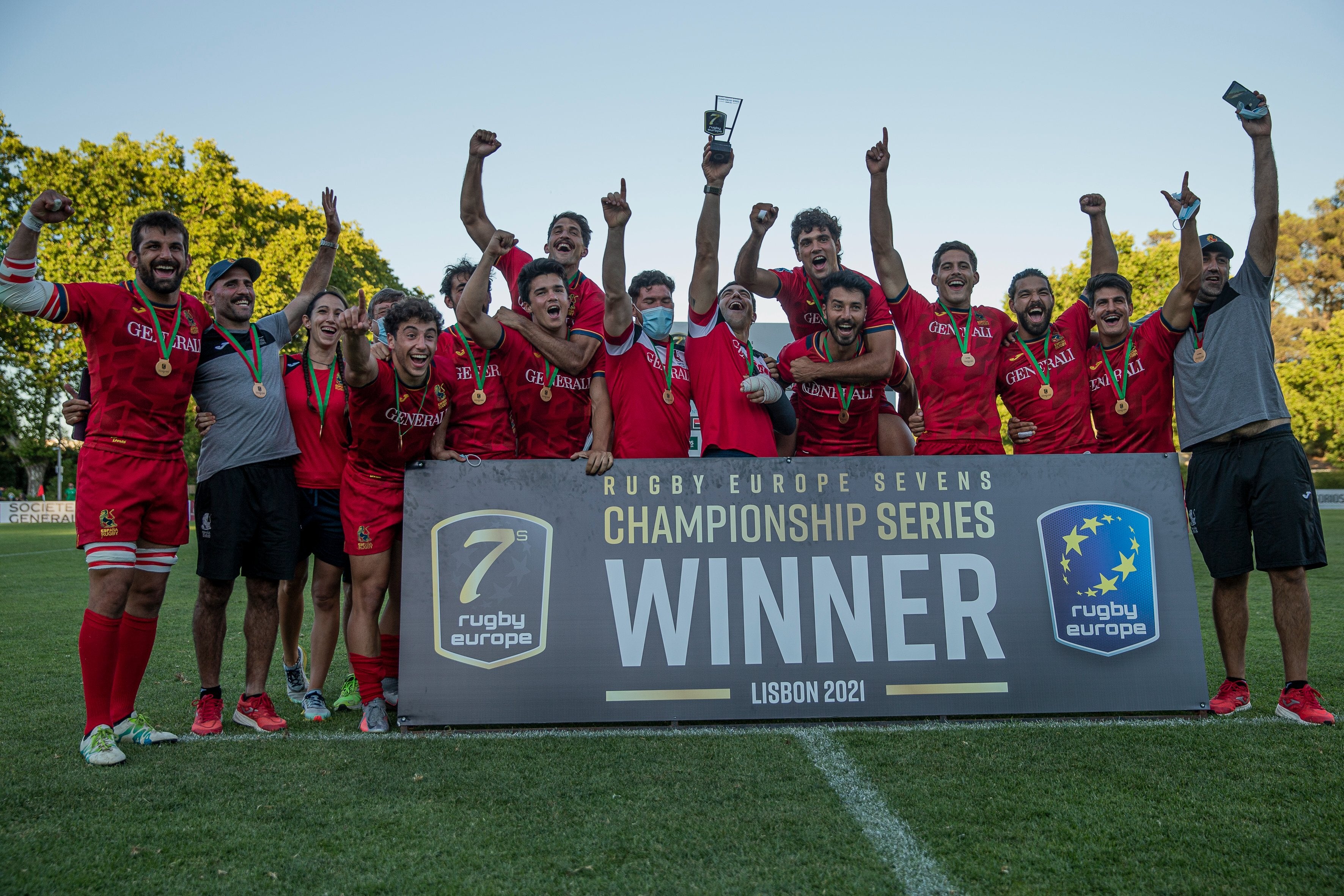 Javi de Juan celebra la conquista del Campeonato de Europa Javi de Juan celebra la conquista del Campeonato de Europa