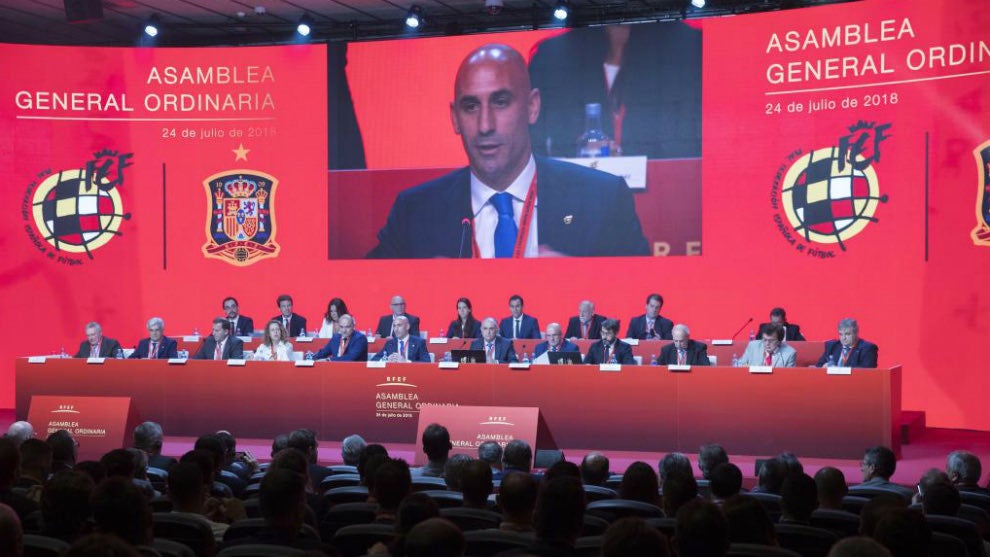 Primera asamblea de la historia de la RFEF en números rojos Primera asamblea de la historia de la RFEF en números rojos