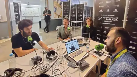 Ricardo Gómez, Pere Ponce y Vicky Luengo conversan con David Martos sobre 'El sustituto' Ricardo Gómez, Pere Ponce y Vicky Luengo conversan con David Martos sobre 'El sustituto'