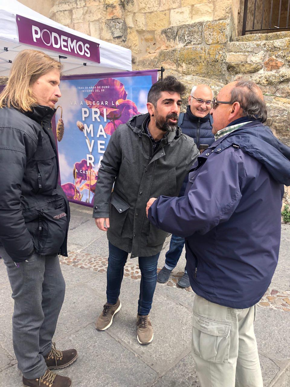Podemos e IU crean una mesa territorial Podemos e IU crean una mesa territorial