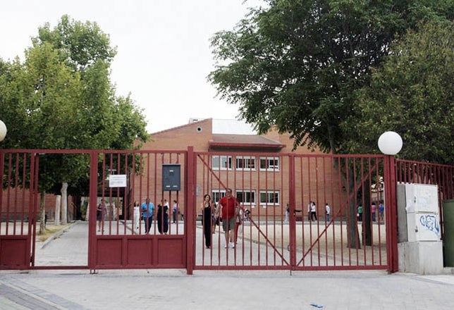 Un escape de gas obliga a desalojar el colegio Gregorio Marañón de Toledo Un escape de gas obliga a desalojar el colegio Gregorio Marañón de Toledo