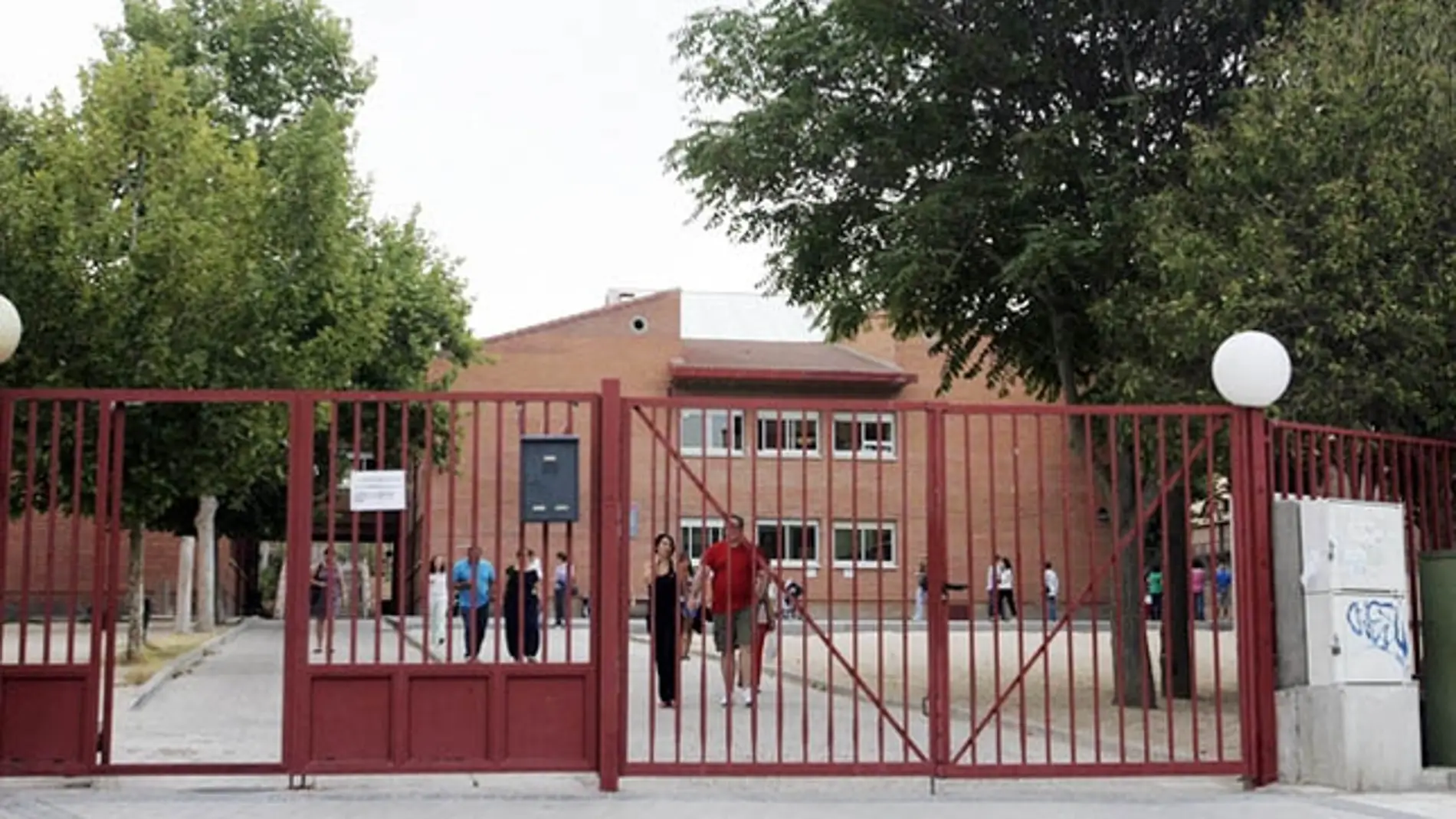 Un escape de gas obliga a desalojar el colegio Gregorio Marañón de Toledo