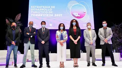 El alcalde de Torrevieja asegura que se trata del documento más importante y esencial para el desarrollo de la ciudad plan turismo