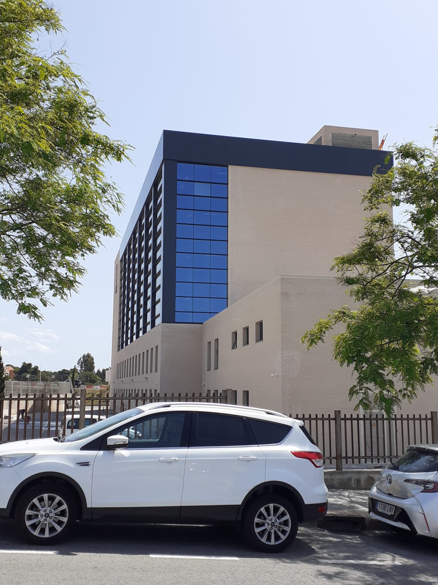 Cocluye la reforma de los juzgados de Benidorm tras invertir 1 millón de euros Cocluye la reforma de los juzgados de Benidorm tras invertir 1 millón de euros