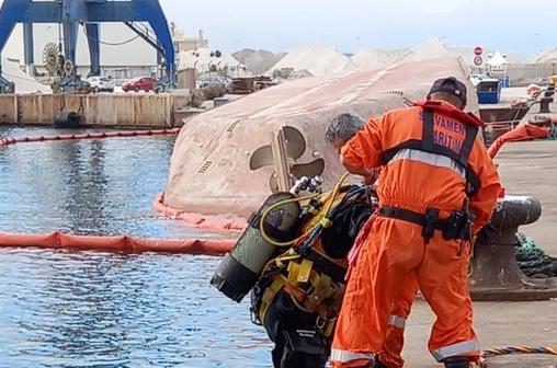 ¿Cómo se puede rescatar el buque volcado en el Grau de Castelló? ¿Cómo se puede rescatar el buque volcado en el Grau de Castelló?