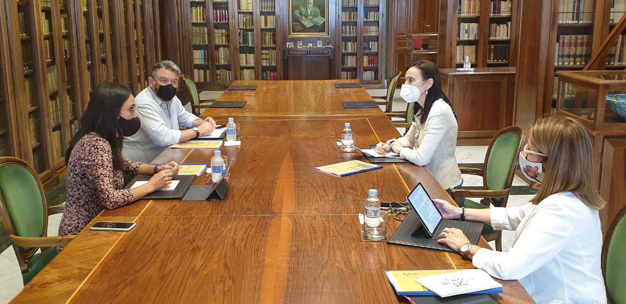 La RAE aplaude el "compromiso social" del proyecto Cádiz 2025 La RAE aplaude el "compromiso social" del proyecto Cádiz 2025