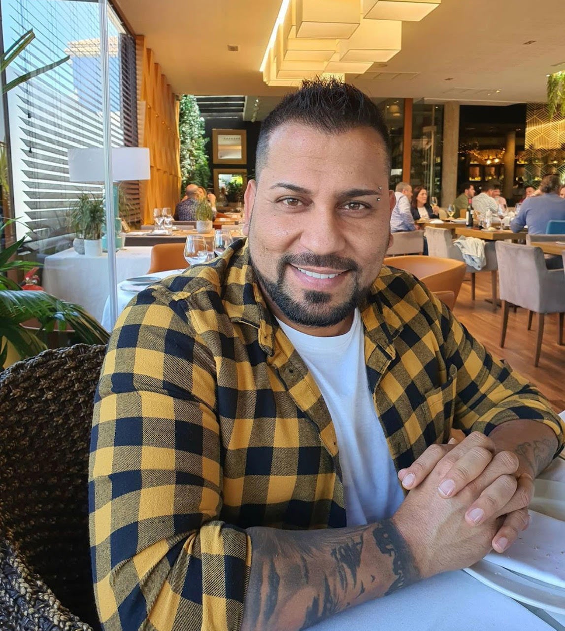 El cantante Jesús Cortés se reencuentra con la enfermera que le cuidó en la UCI El cantante Jesús Cortés se reencuentra con la enfermera que le cuidó en la UCI