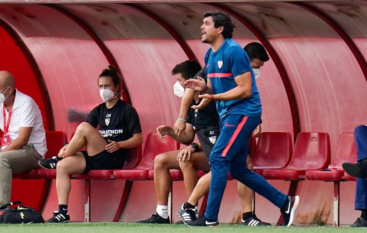 Ellas Juegan 04x32 | Cristian Toro: "Es un orgullo como entrenador ver crecer a Claudia Pina" Ellas Juegan 04x32 | Cristian Toro: "Es un orgullo como entrenador ver crecer a Claudia Pina"