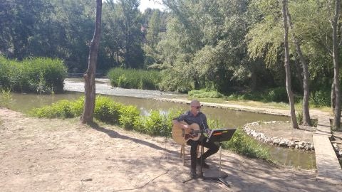 Paco Villamayor actuar&aacute; en "M&uacute;sica en el R&iacute;o", festival de m&uacute;sica en ac&uacute;stico junto al r&iacute;o en Alcal&aacute; de Henares