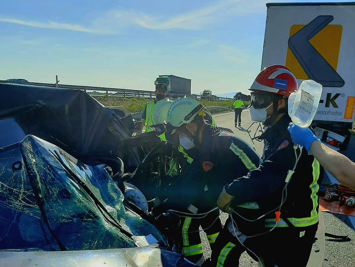 Cortada la A-31 a la altura de Chinchilla de Montearagón tras el vuelco de un camión Cortada la A-31 a la altura de Chinchilla de Montearagón tras el vuelco de un camión