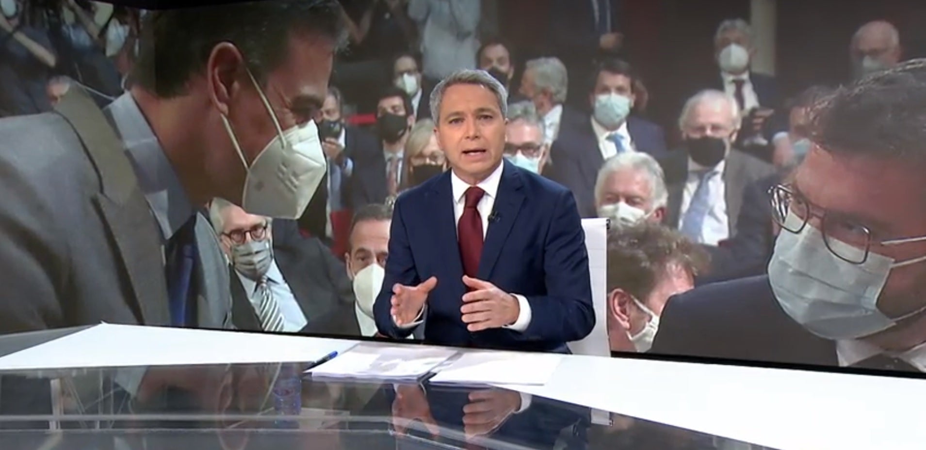 Vicente Vallés analiza la carta de Oriol Junqueras: "Pretende allanar el camino a la concesión de los indultos" Vicente Vallés analiza la carta de Oriol Junqueras: "Pretende allanar el camino a la concesión de los indultos"