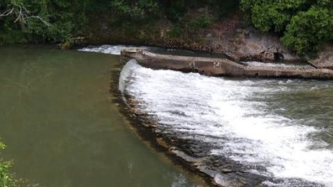 La presa denunciada