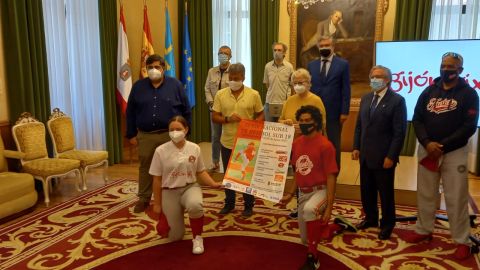 Presentaci&oacute;n campeonato b&eacute;isbol en Gij&oacute;n.