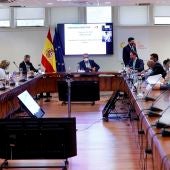 José Manuel Franco, presidente del CSD, encabeza la reunión de la Comisión para aprobar la profesionalización del fútbol femenino.