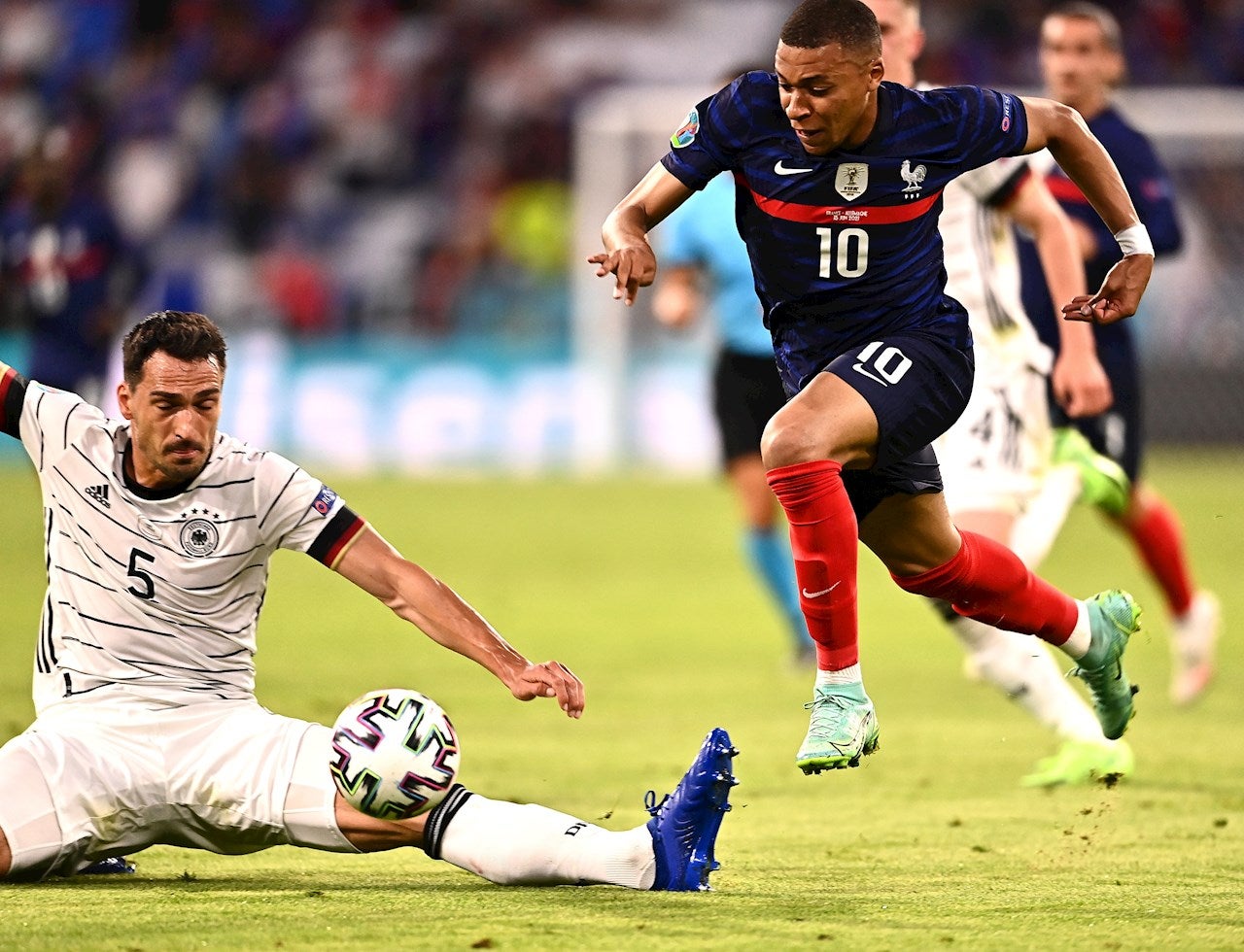 Francia impone su ley ante Alemania al ritmo frenético de Mbappé Francia impone su ley ante Alemania al ritmo frenético de Mbappé