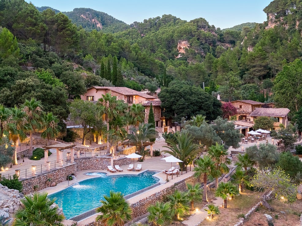 Seis de cada diez hoteles de Mallorca ya han comenzado la temporada Seis de cada diez hoteles de Mallorca ya han comenzado la temporada