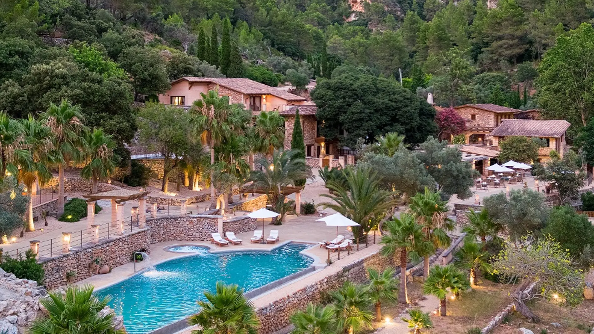 Hotel LJS Ratxó en el pueblo de Puigpunyent, en plena Serra de Tramuntana (Mallorca).
