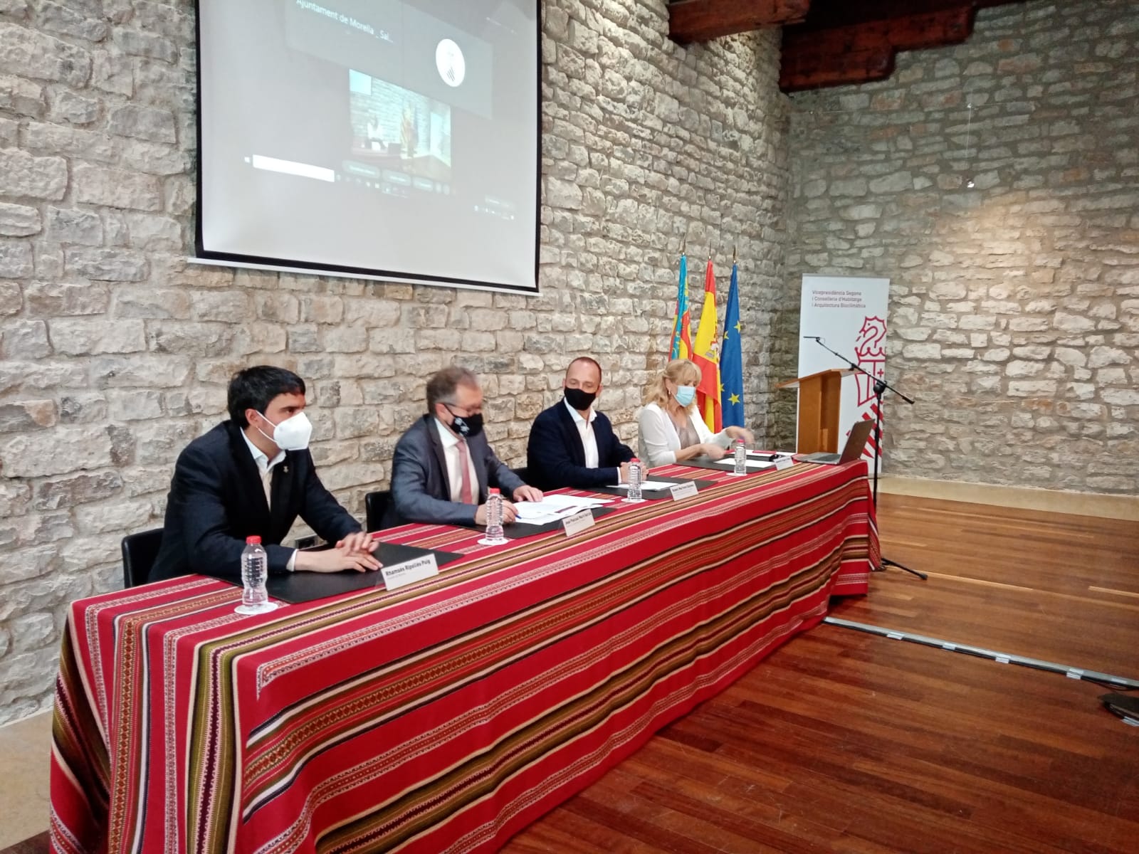 Conselleria pone en marcha dos planes de ayuda para evitar la despoblación Conselleria pone en marcha dos planes de ayuda para evitar la despoblación