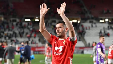 V&iacute;ctor Curto celebra su &uacute;ltimo gol con el Real Murcia