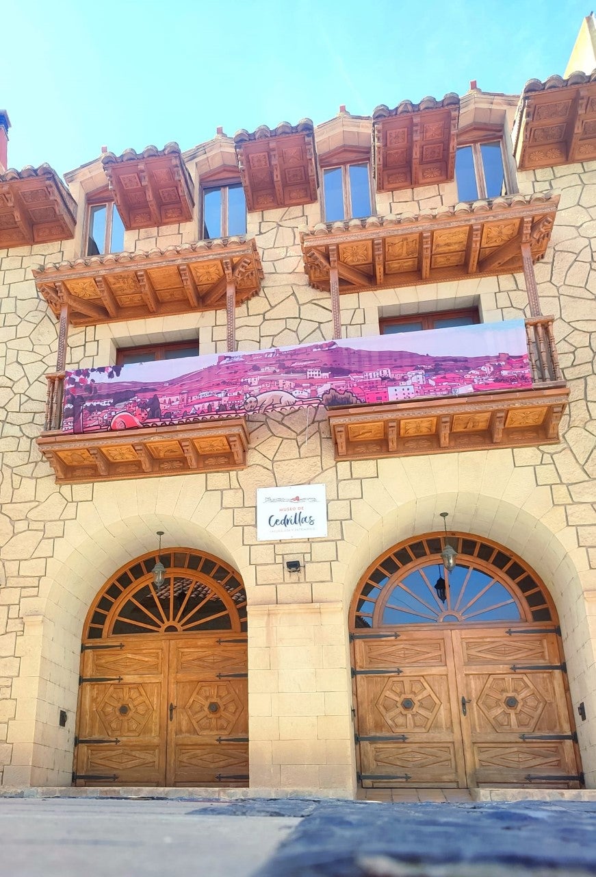 Cedrillas se llena de color con las obras de Elena Castillo Cedrillas se llena de color con las obras de Elena Castillo